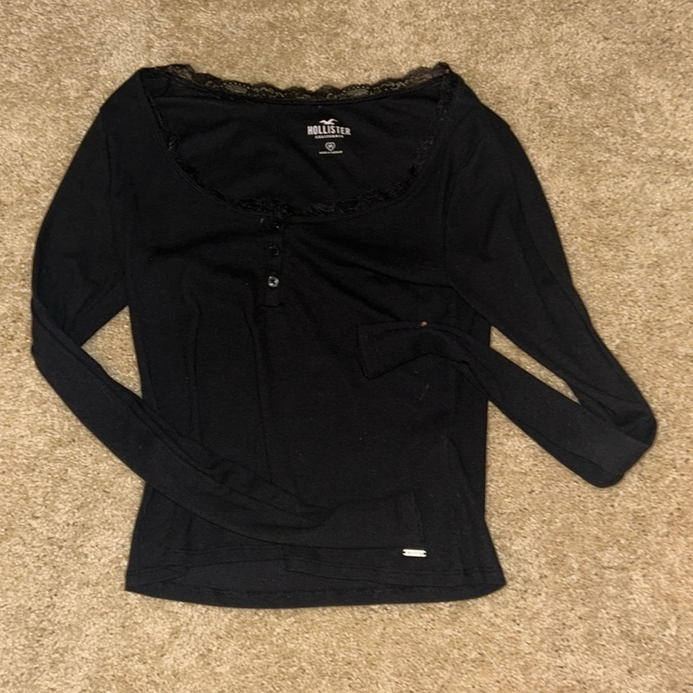 Hollister M